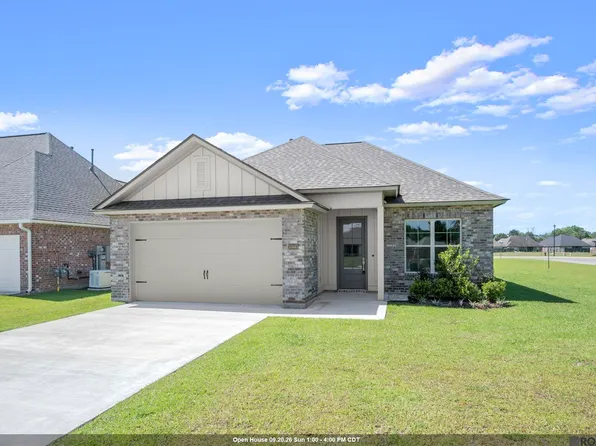 10440 Highcrest Dr, Denham Springs, LA 70706