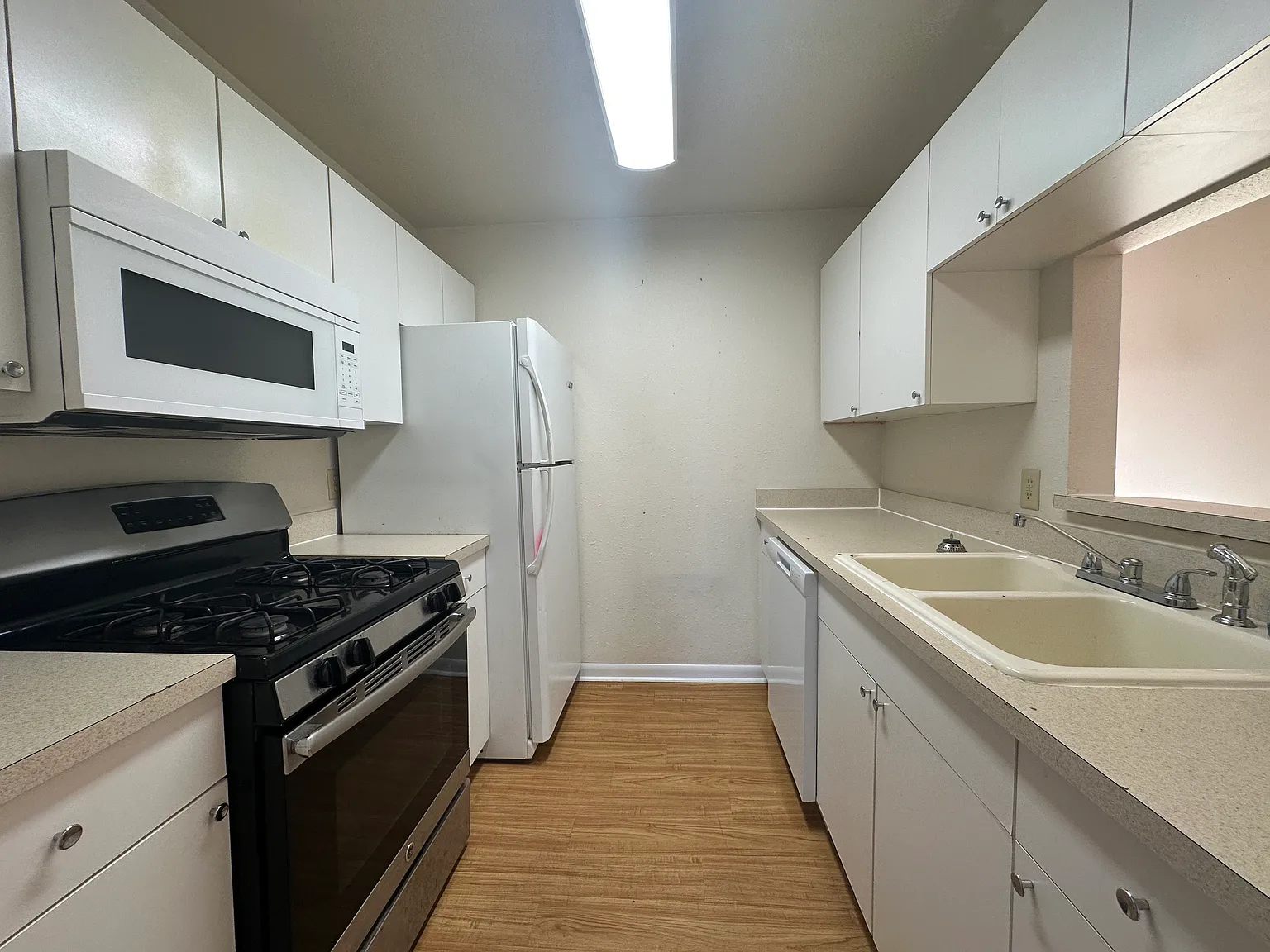2 bed, 1078 sqft, $1,400 — Photo 4