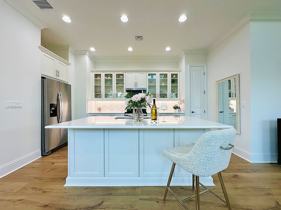1st image of 7250 Saona Ct