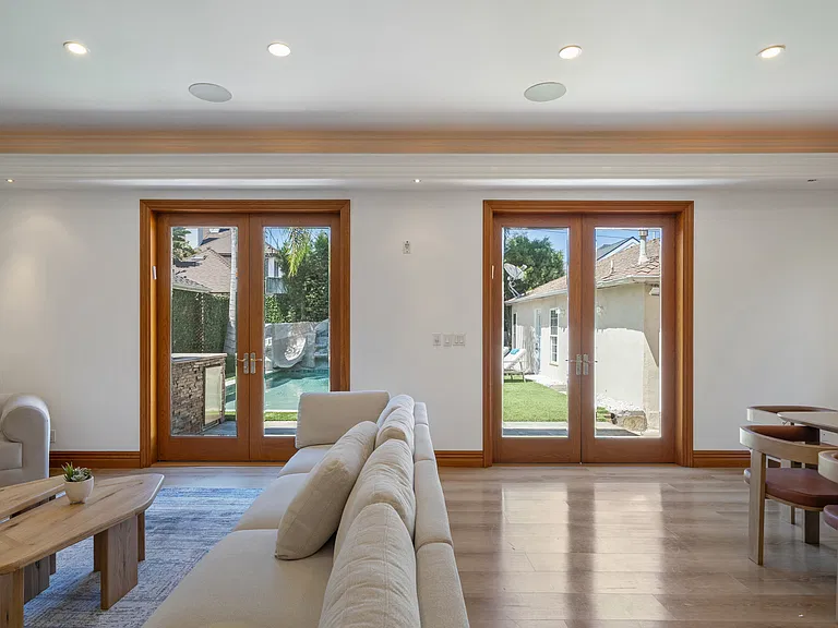 9031 Cresta Dr — Photo 16