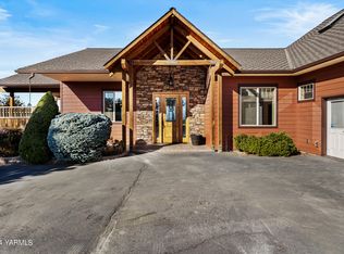 950 Saint Hilaire Rd, Yakima, WA 98901