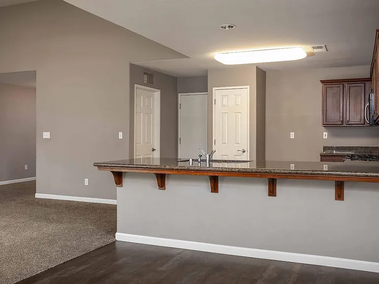 12200 Hill Country Dr — Photo 4