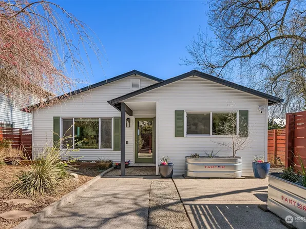 5012 32nd Avenue S, Seattle, WA 98118