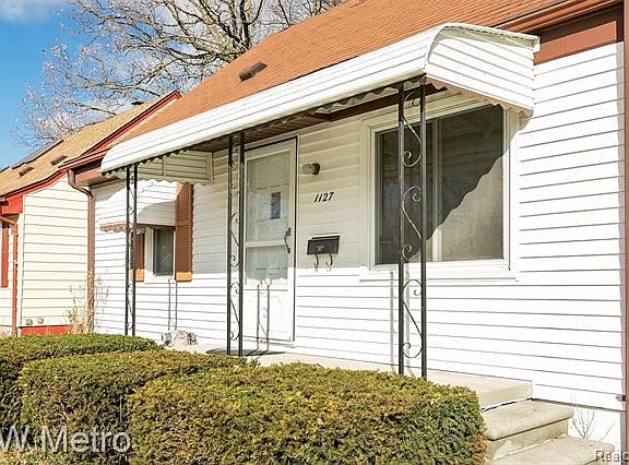 2nd image of 1127 Bauman Ave
