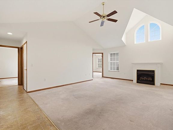 4th image of 1596 Nantucket Dr