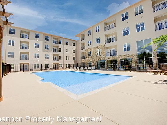 2nd image of 2301 N Frazier St #11160846