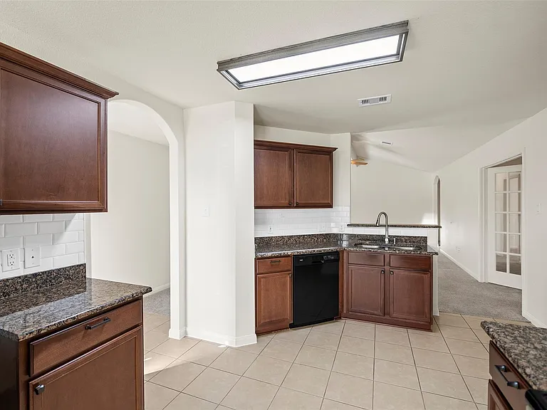 20803 Bastion Settle Dr — Photo 6