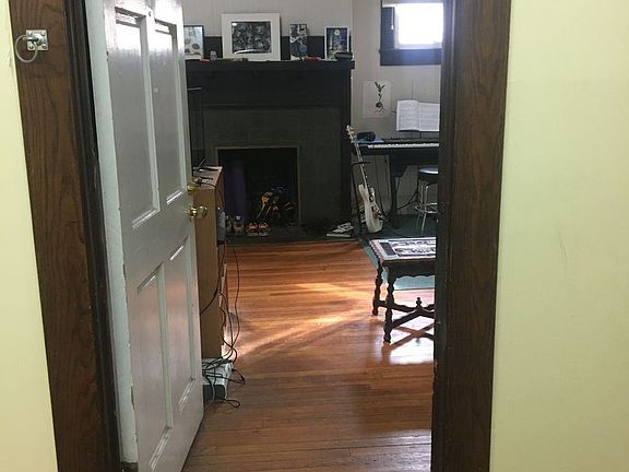 5th image of 1800 W Clinch Ave APT 3