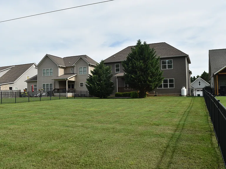 2548 Waterhaven Dr — Photo 8
