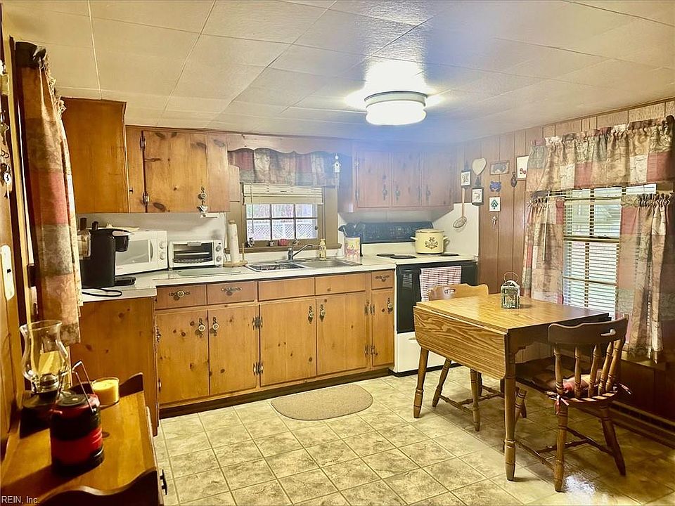 4594 Buckley Hall Rd, Cobbs Creek, VA 23035 Zillow