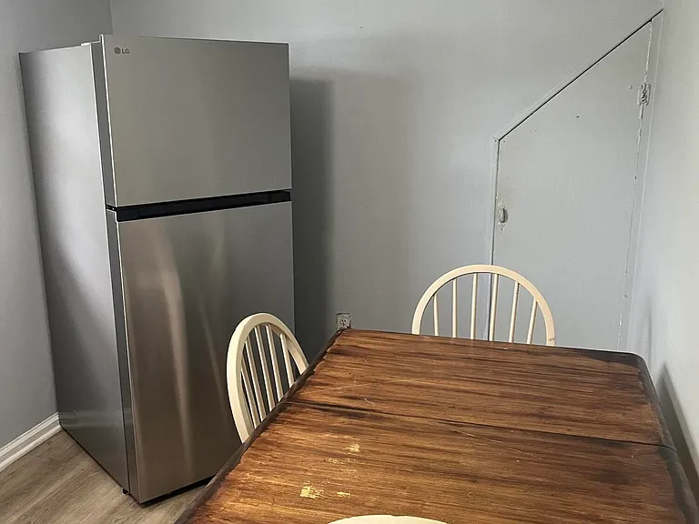 903 Catherine St — Photo 3