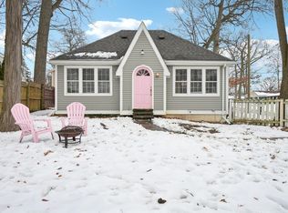 3930 Mapleleaf Rd, Waterford, MI 48328