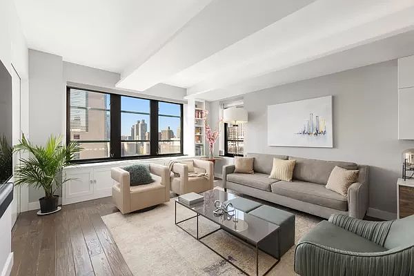 1st image of 43 W 61st St APT 15G