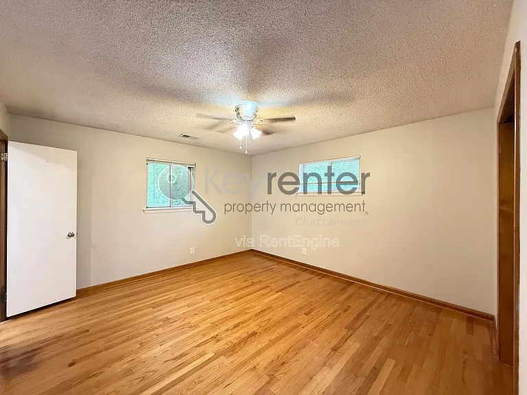 4630 Sherry Ln — Photo 13