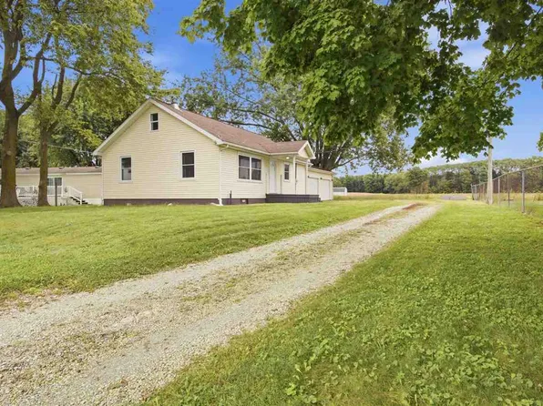 1021 Wise Rd, Cambridge City, IN 47327
