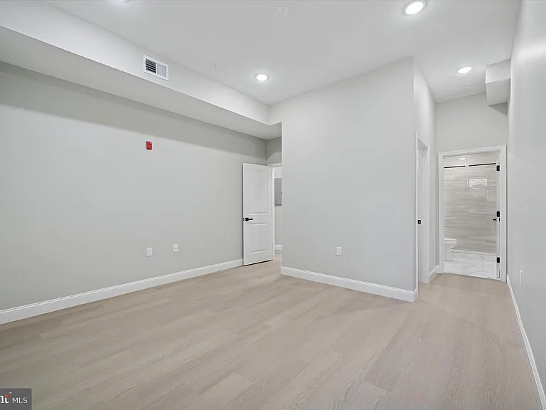 103 N 63rd St #5 — Photo 7
