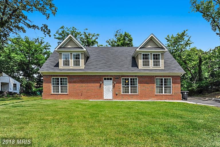 Welcome Home to 1206 Jefferson Rd