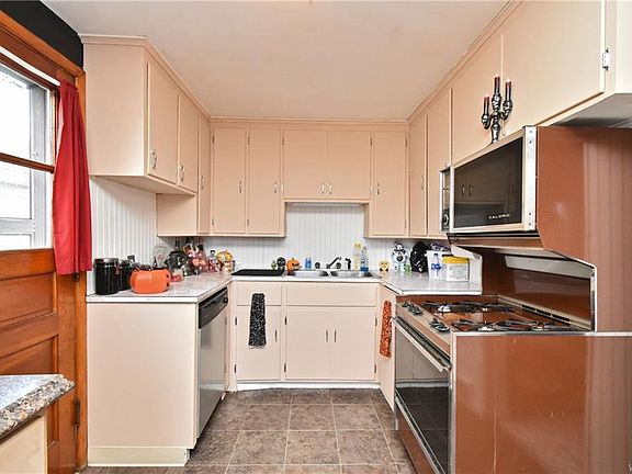 2nd image of 77 Bellwood Ave
