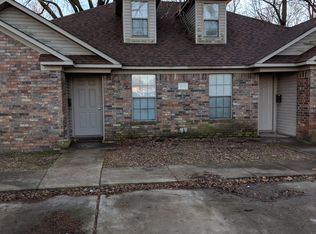 513 Polk St #B, Conway, AR 72032