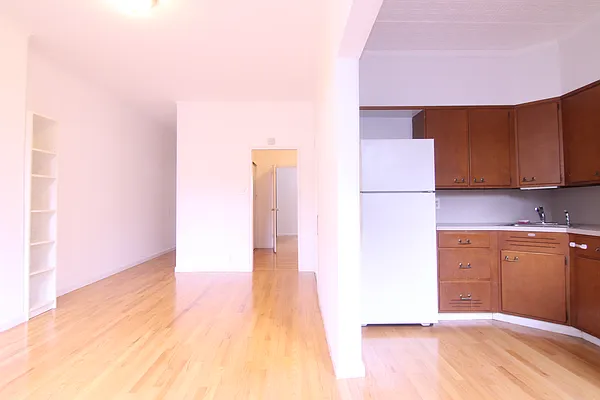 Rented by Nooklyn NYC LLC | media 7