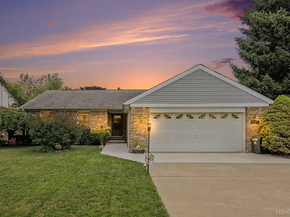 14355 Westlake St, Taylor, MI 48180