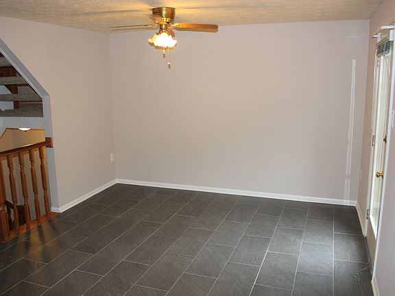eating area off kitchen