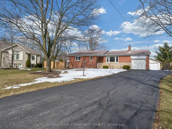 275 Tweedsdale Cres, Oakville, ON L6L 4P8