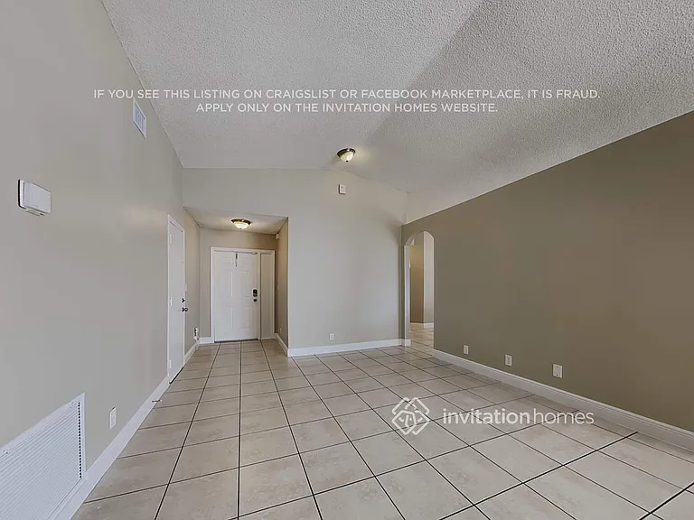 8103 SW 157th Pl — Photo 4