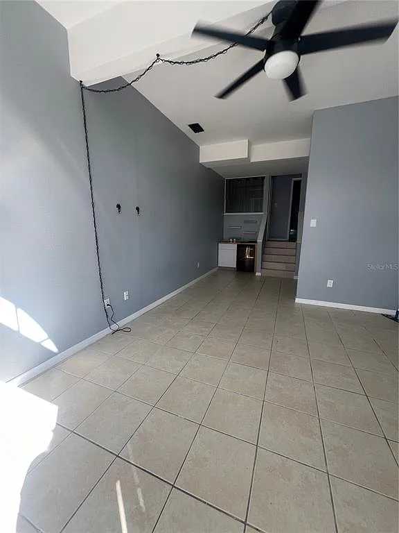 2 bed, 1.0 bath, 800 sqft, $1,325 — Photo 2