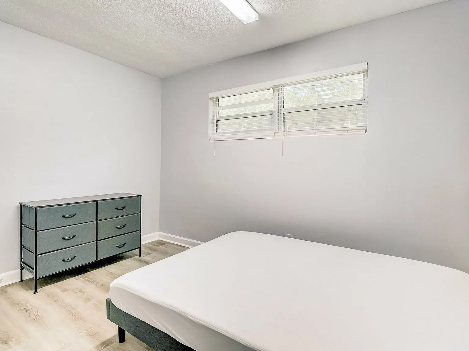 4 bed, 2.0 bath, 1703 sqft, $711 — Photo 2