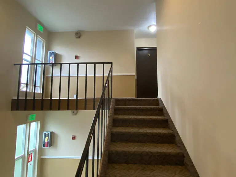 1020 S 41st Ave #5 — Photo 6