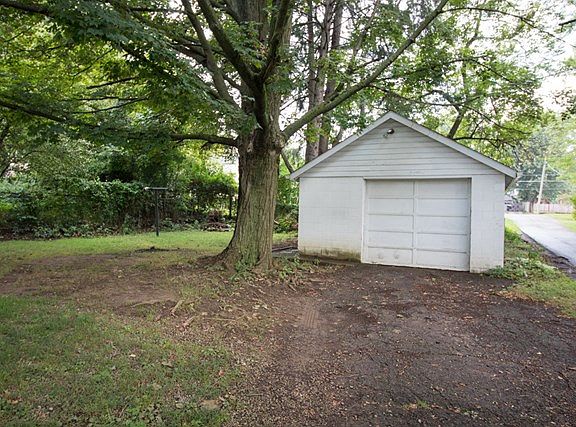 3rd image of 24 Chilton Ave