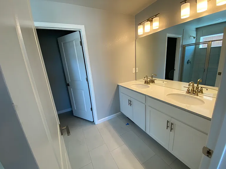 Primary bath