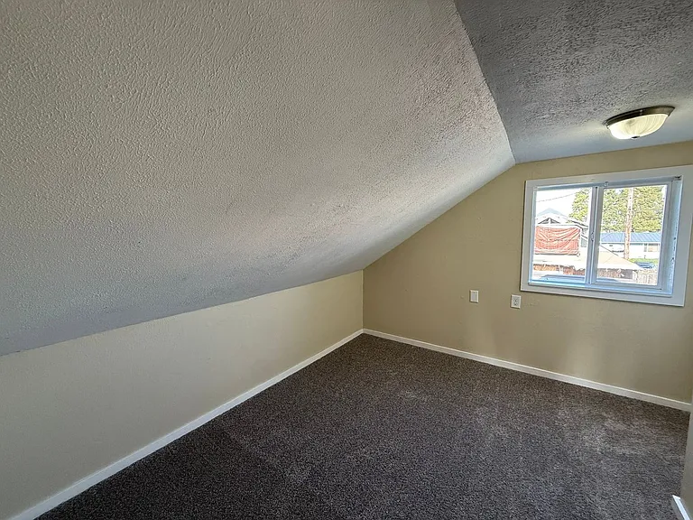 2306 J St — Photo 21