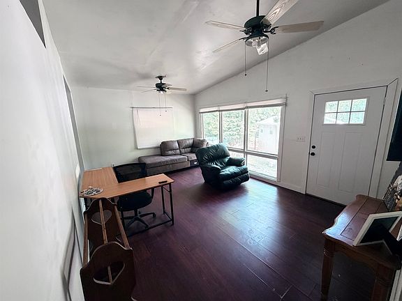 5th image of 4724 Valley View Dr
