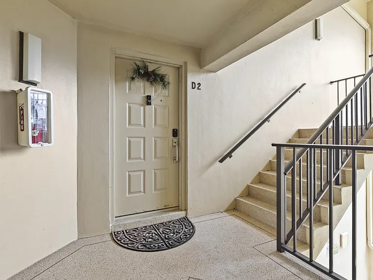 629 Sea Pine Way #D2 — Photo 2