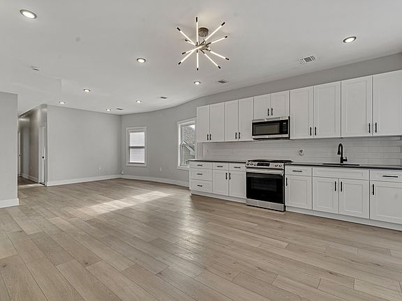 3rd image of 626 S 20th St Floor 3