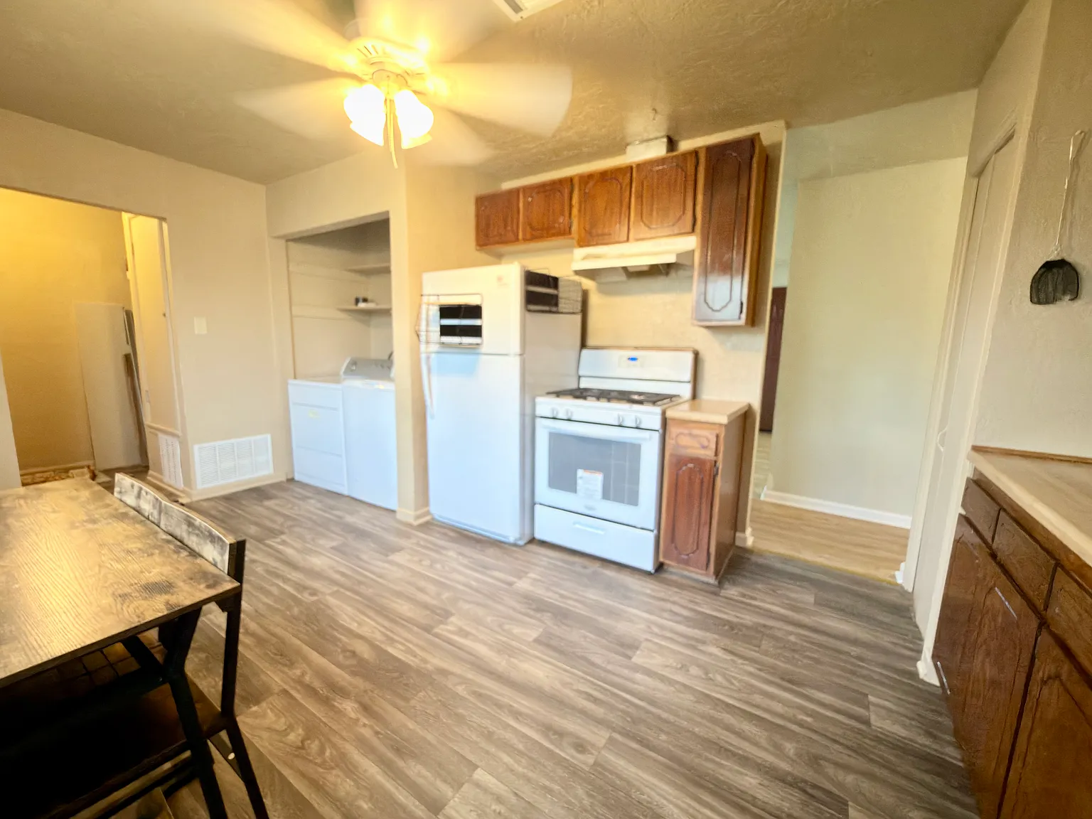 3 bed, 1200 sqft, $1,200 — Photo 4