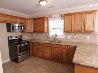 2824 Bridgeport Dr, Winston Salem, NC 27103