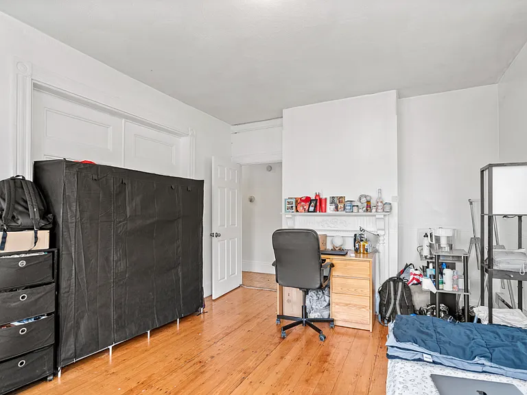 78 Hillside St #3F — Photo 7