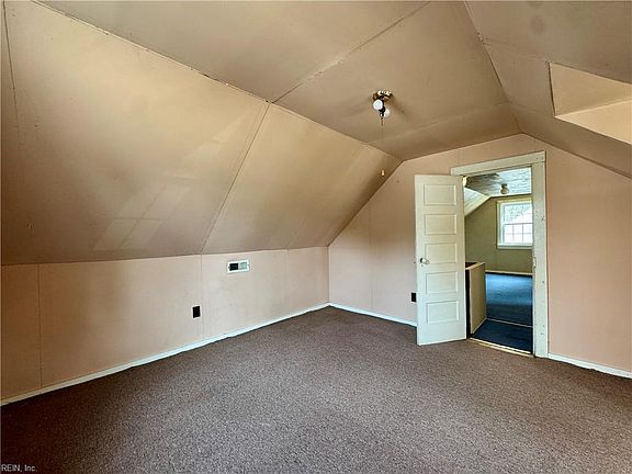 5th image of 206 Park Manor Rd