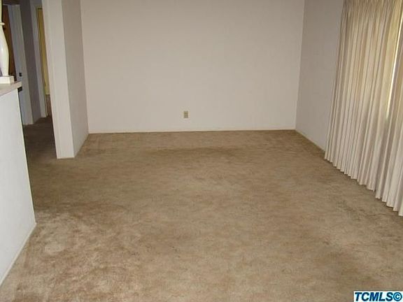 4th image of 3355 E Stapp Ave