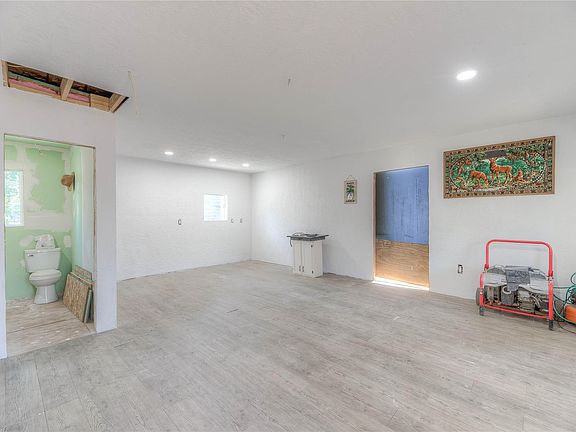 5th image of 186 Baletka Blvd