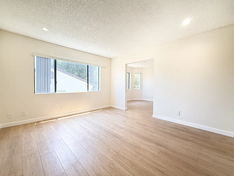 517 Fischer St #5 — Photo 2