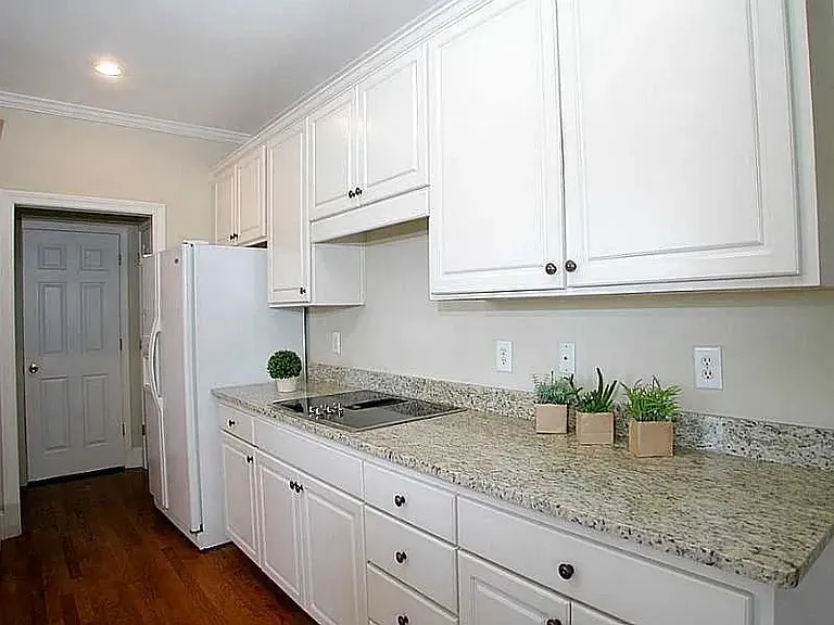 Kitchen View2