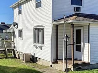 3334 3rd St, Grindstone, PA 15442