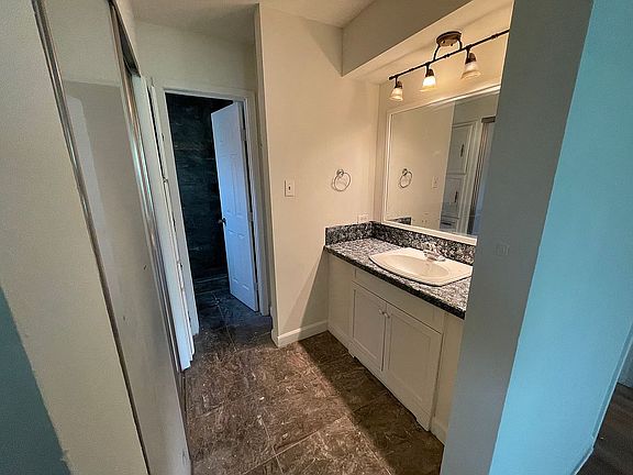 3rd image of 5362 San Benito Dr