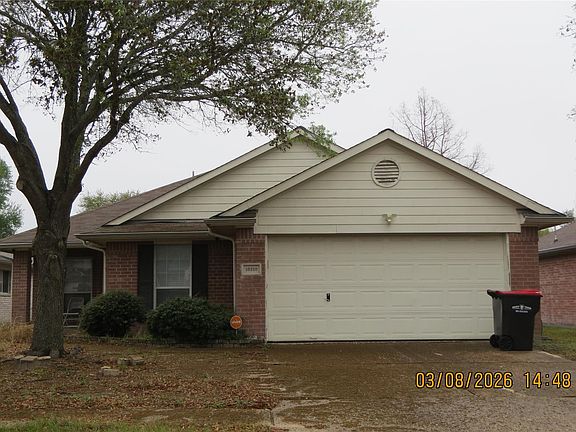 3rd image of 10310 Mills Run Dr