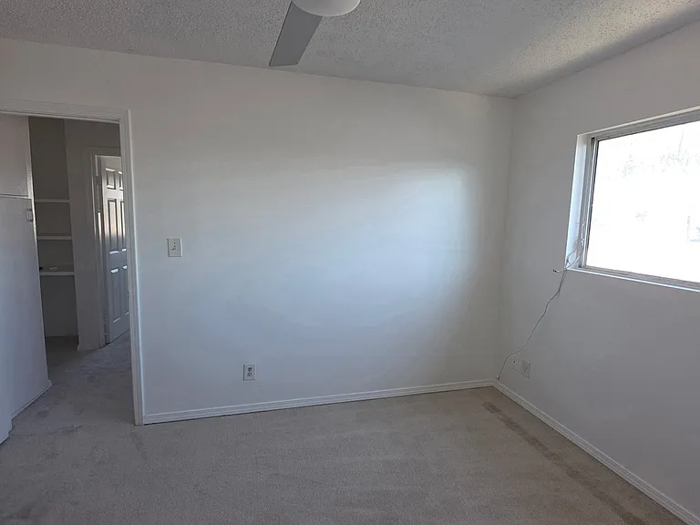 1432 W 106th St #2 — Photo 10