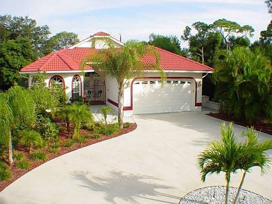 1st image of 335 Harbor Dr S